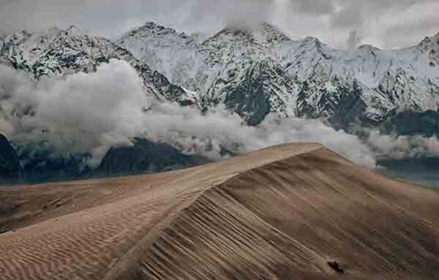 8-Day Skardu Tour on a 4×4 Toyota Prado SUV